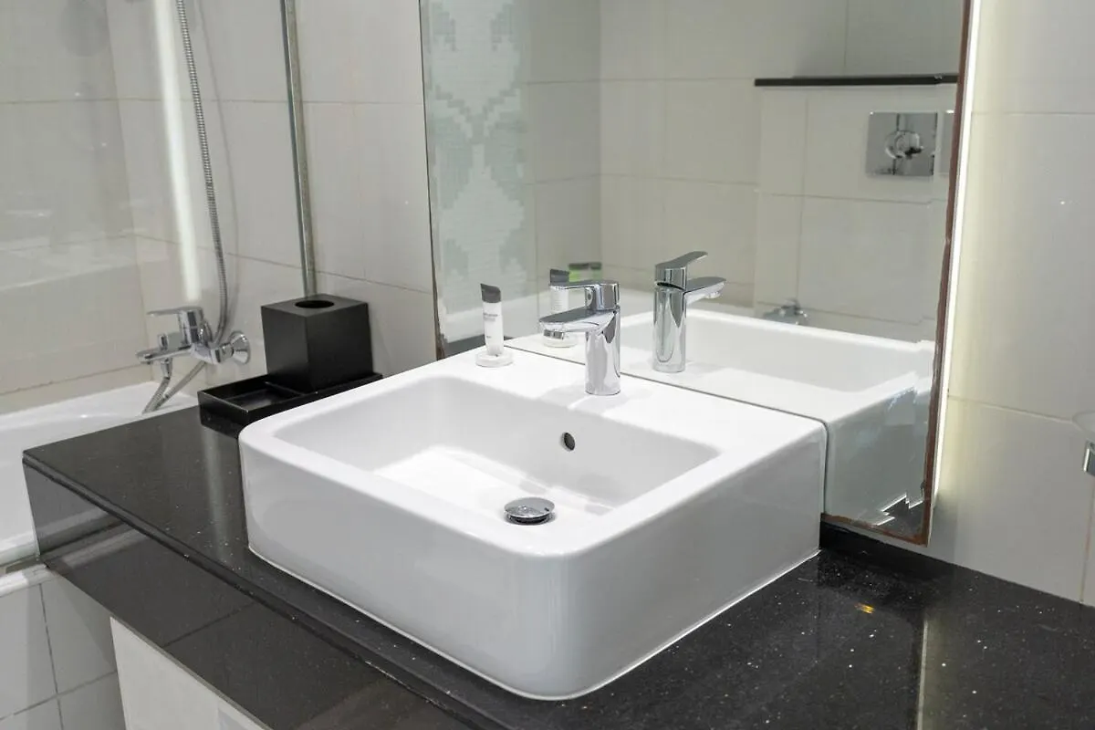 Premium 3Br With Canal View Comfort Dubai Apartment