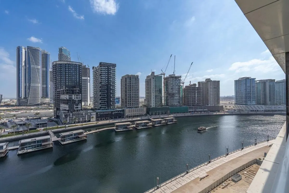 Premium 3Br With Canal View Comfort Dubai