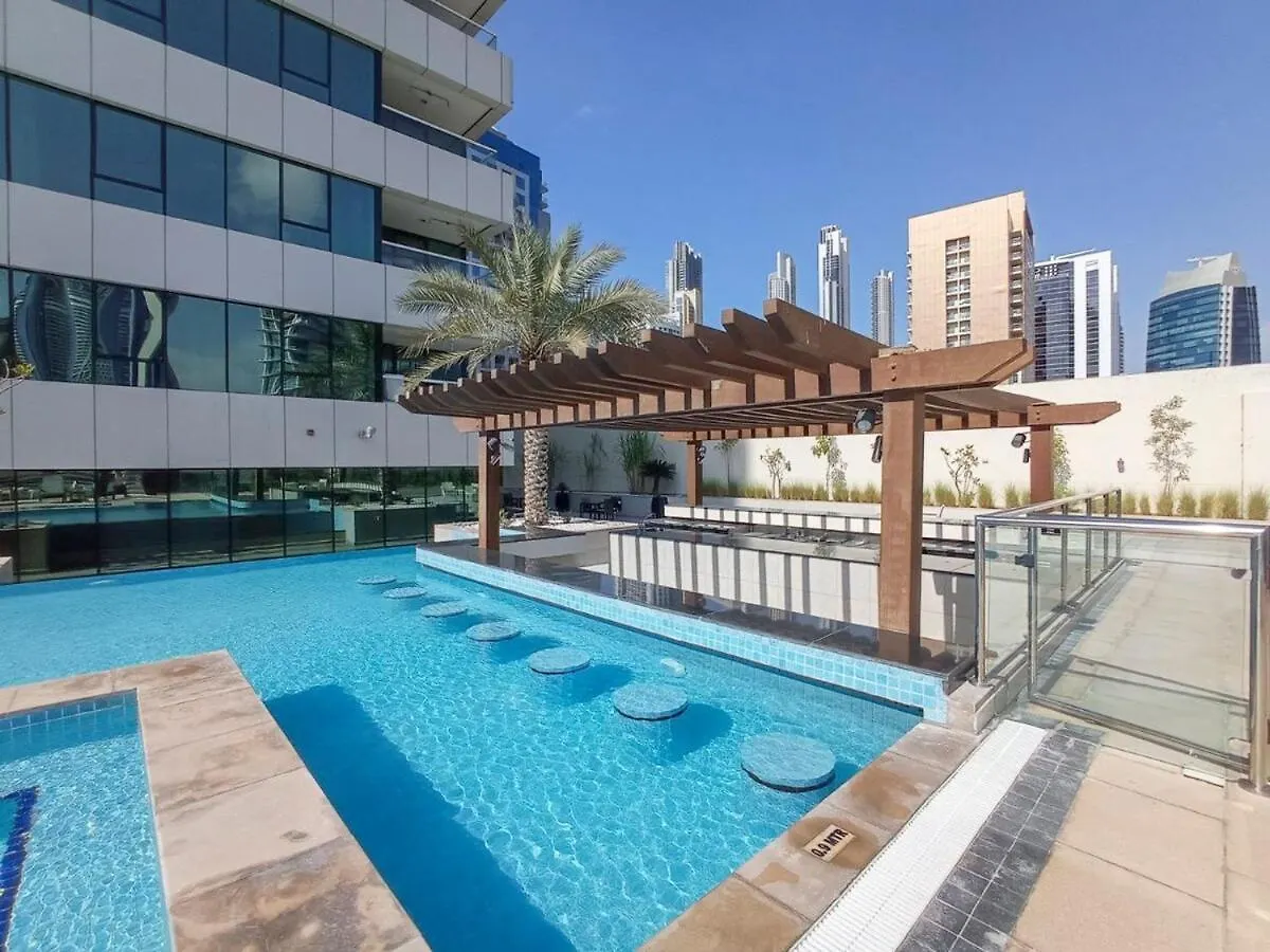 Premium 3Br With Canal View Comfort Dubai