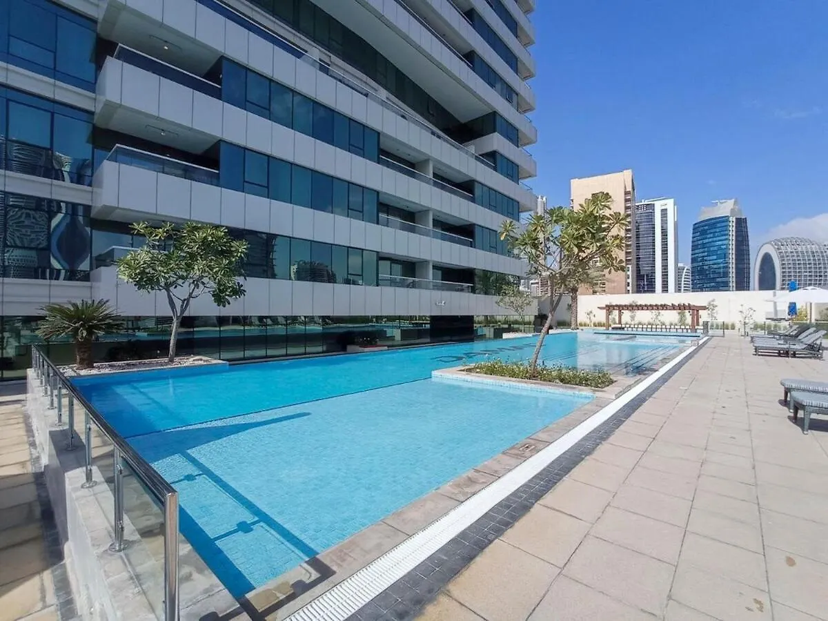 Premium 3Br With Canal View Comfort Dubai