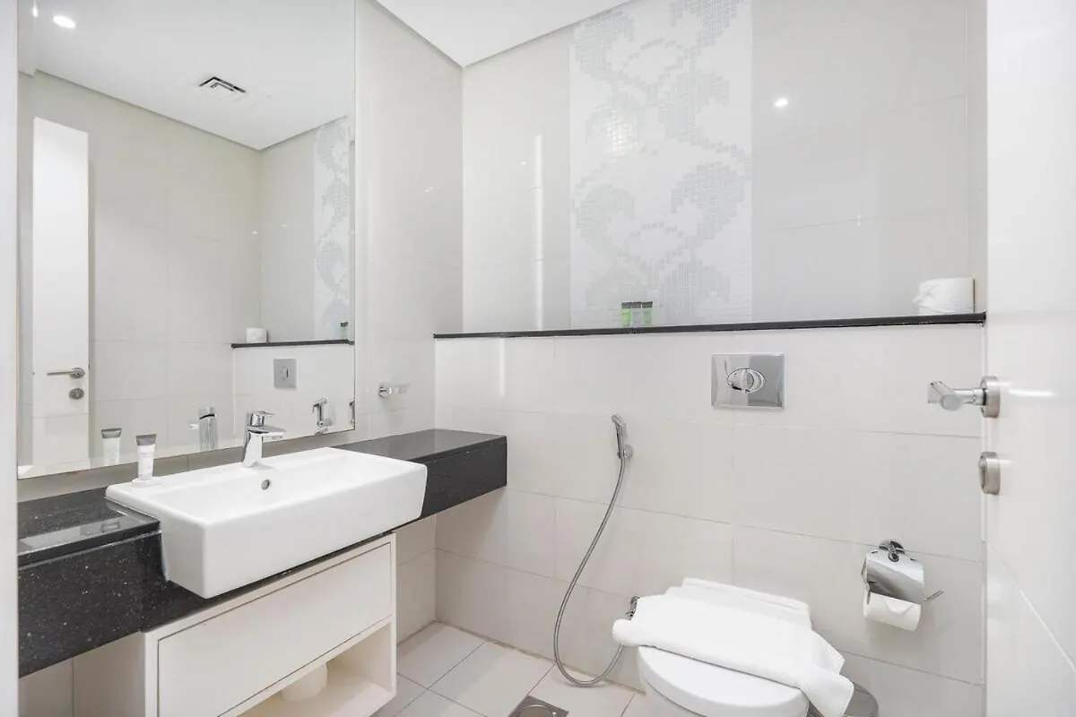 Premium 3Br With Canal View Comfort Dubai