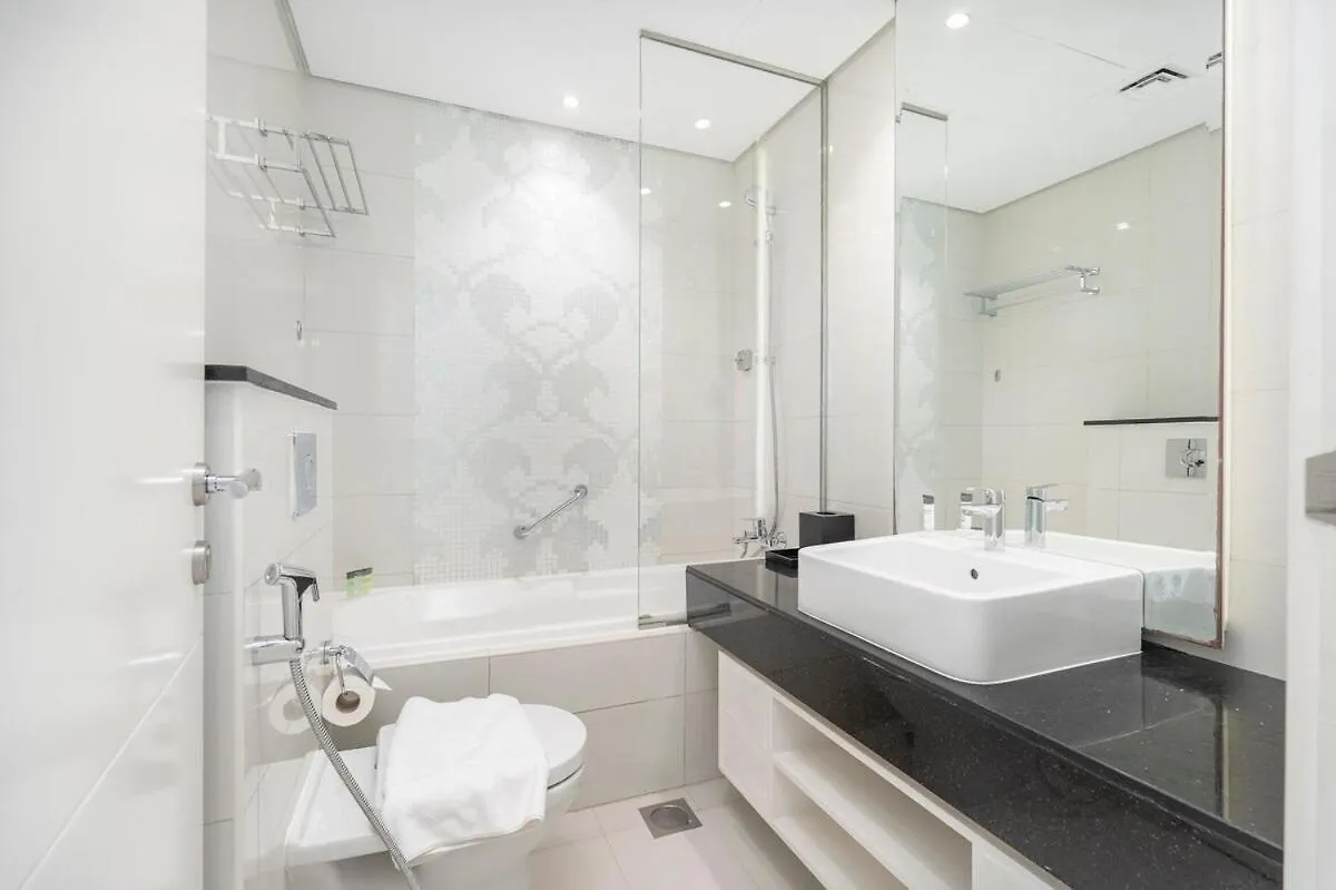 Premium 3Br With Canal View Comfort Dubai 0*,
