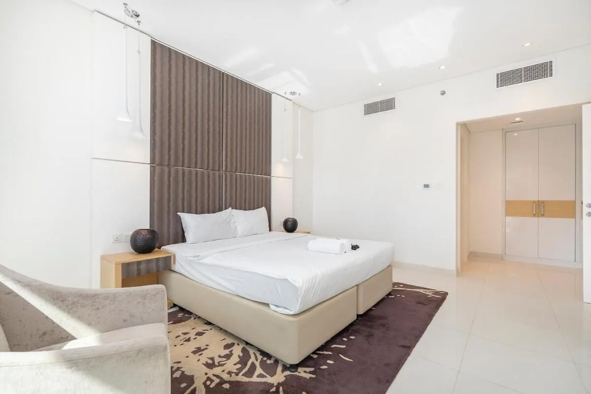 Premium 3Br With Canal View Comfort Dubai Apartment