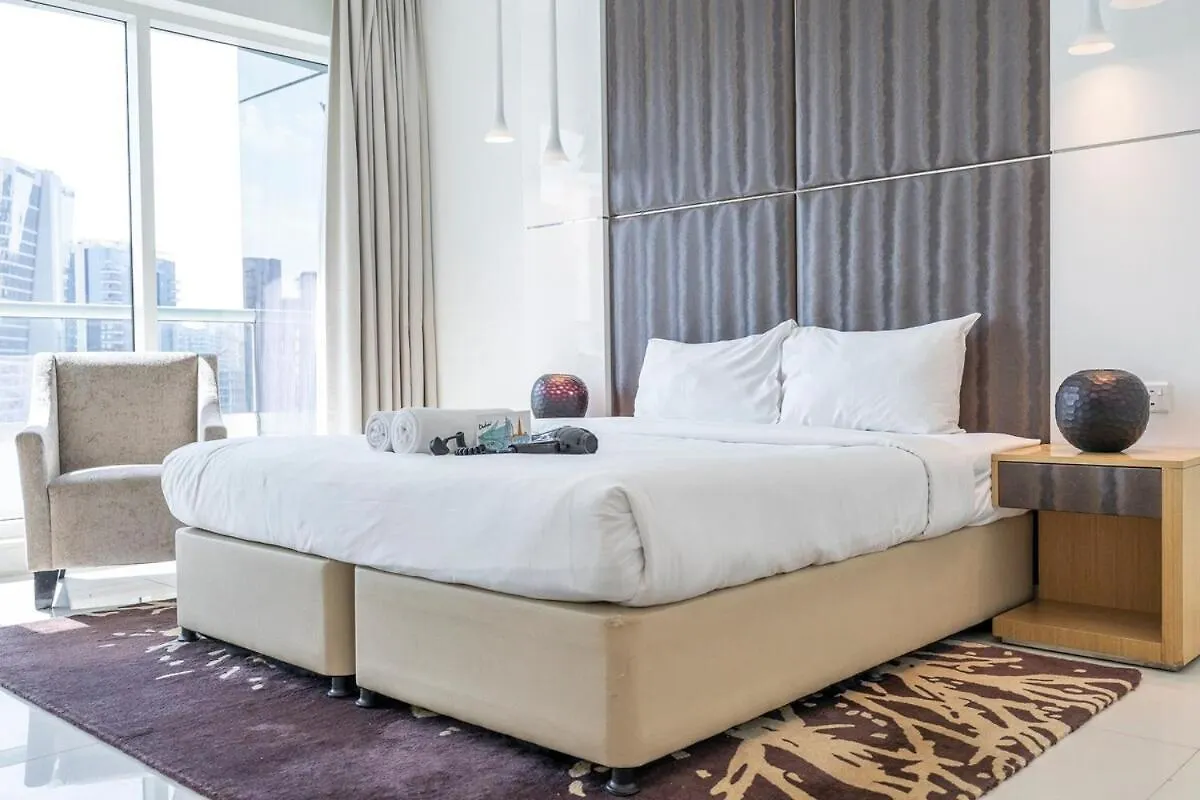 Premium 3Br With Canal View Comfort Dubai