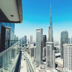 Apartment Paramount Tower And Residences With Infinity Sky Pool, Dubai